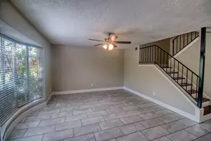6393 S Briar Bayou Dr, Houston, TX 77072 - Photo 9