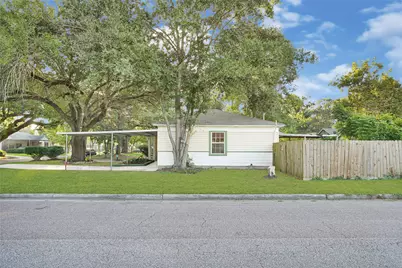 701 E Humble Street, Baytown, TX 77520 - Photo 9