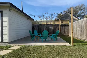 3424 Ursuline St, Galveston, TX 77550 - Photo 39
