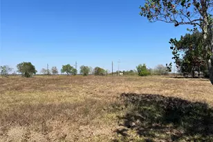 204 Meadowview Dr Dr, El Campo, TX 77437 - Photo 3