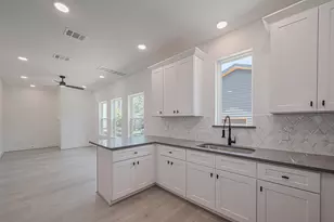 1354 W 24th St, Houston, TX 77008 - Photo 13