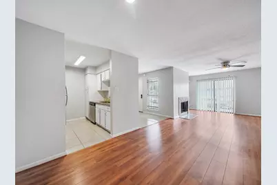 6633 W Airport Boulevard #1106, Houston, TX 77035 - Photo 11