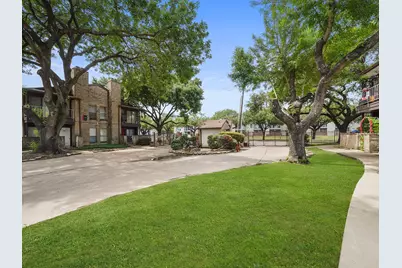 6633 W Airport Boulevard #1106, Houston, TX 77035 - Photo 25