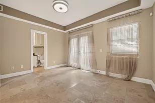 546 Bomar St, Houston, TX 77006 - Photo 9