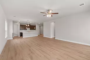 4546 Blue Mountain Laurel St, Pinehurst, TX 77362 - Photo 9