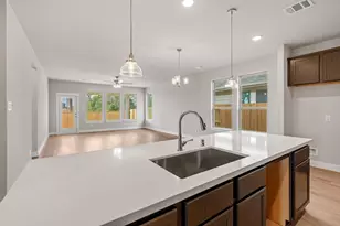 4546 Blue Mountain Laurel St, Pinehurst, TX 77362 - Photo 5