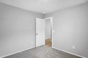 9605 Last Maples Trl, Conroe, TX 77303 - Photo 11