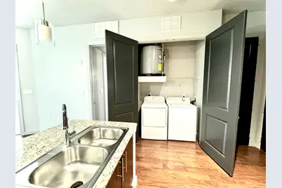 2525 McCue St Road #408, Houston, TX 77056 - Photo 7