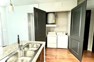 2525 McCue St Rd, Houston, TX 77056 - Photo 7