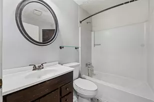 4018 Woodhaven St, Houston, TX 77025 - Photo 9