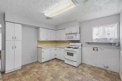 4018 Woodhaven Street, Houston, TX 77025 - Photo 7
