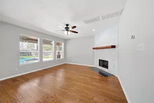 31 Harmony Hollow Ct, The Woodlands, TX 77385 - Photo 11