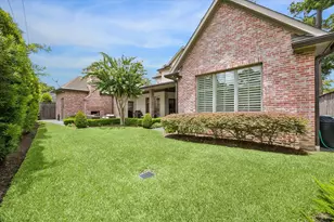 12407 Mossycup Dr, Houston, TX 77024 - Photo 7