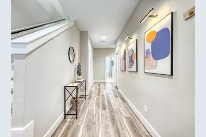 240 Julia Street #B, Houston, TX 77022 - Photo 5