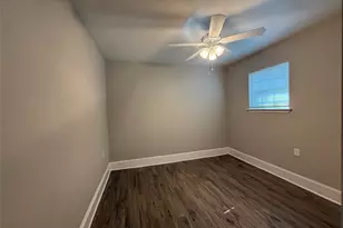 1415 Regal St, Houston, TX 77034 - Photo 9