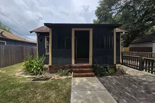 2119 Carolina St, Baytown, TX 77520 - Photo 3