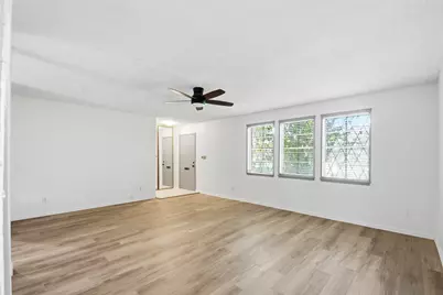 2275 Triway Lane #275, Houston, TX 77043 - Photo 9