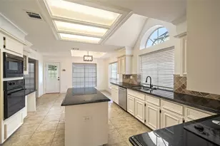 4214 Meadow Forest Ln, Kingwood, TX 77345 - Photo 5