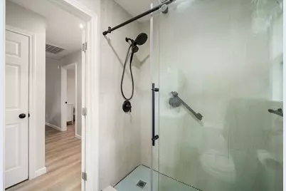 5147 Castle Creek Lane, Houston, TX 77053 - Photo 13