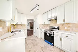 15207 Pleasant Valley Rd, Houston, TX 77062 - Photo 13
