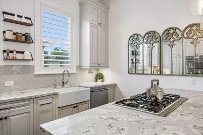 326 W 18th Street, Houston, TX 77008 - Photo 21