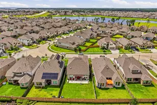 15647 Roscobie Park Dr, Humble, TX 77346 - Photo 37