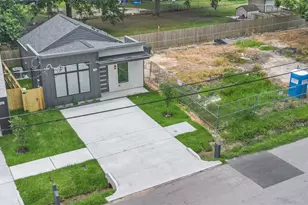 1277 Dewalt St, Houston, TX 77088 - Photo 37
