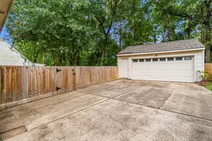 3210 Village Park Dr, Houston, TX 77339 - Photo 41
