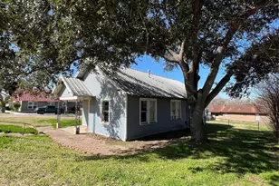 220 S Tesch St, Bellville, TX 77418 - Photo 3