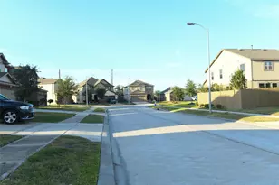 12051 Main Oak St, Houston, TX 77038 - Photo 21