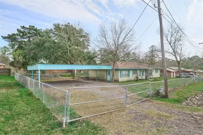 203 Paul Knox Street, Huntsville, TX 77320 - Photo 3