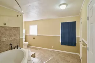 203 Paul Knox St, Huntsville, TX 77320 - Photo 13