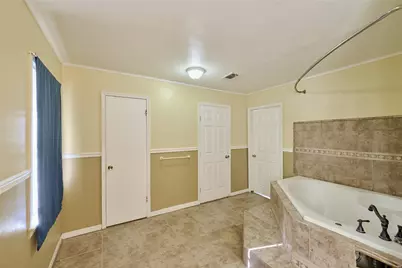 203 Paul Knox Street, Huntsville, TX 77320 - Photo 35