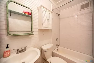 50 Catherine Street, Port Lavaca, TX 77979 - Photo 17