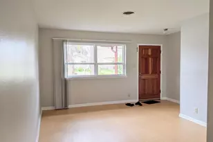 5527 Darnell St, Houston, TX 77096 - Photo 5