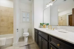 401 W 21 St St, Houston, TX 77008 - Photo 31