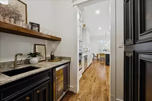 401 W 21 St St, Houston, TX 77008 - Photo 17