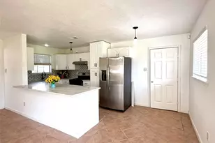 9350 Guywood St, Houston, TX 77040 - Photo 5