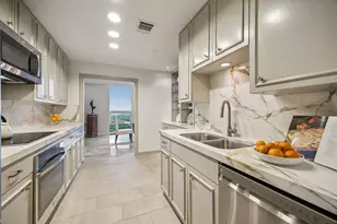 5100 San Felipe St, Houston, TX 77056 - Photo 9