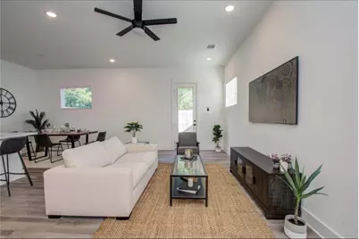 778 W Tidwell Road #I, Houston, TX 77091 - Photo 5