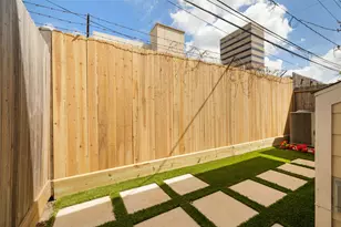 2632 Couch St, Houston, TX 77008 - Photo 31
