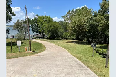 415 Rio Vista Drive, Livingston, TX 77352 - Photo 11