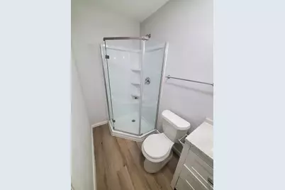 627 Glenburnie Drive, Houston, TX 77022 - Photo 15