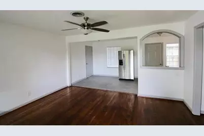 627 Glenburnie Drive, Houston, TX 77022 - Photo 3