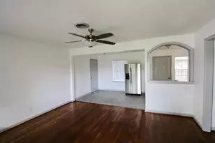 627 Glenburnie Dr, Houston, TX 77022 - Photo 3