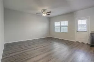 1419 Avenue N, Huntsville, TX 77340 - Photo 7