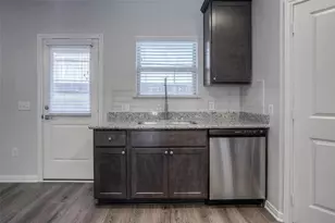 1419 Avenue N, Huntsville, TX 77340 - Photo 13