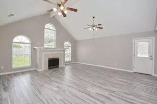 2214 Meadows Blvd, League City, TX 77573 - Photo 7