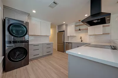 915 Adele Street, Houston, TX 77009 - Photo 1