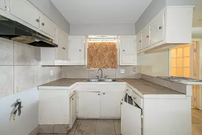 11151 Spottswood Drive, Houston, TX 77016 - Photo 7